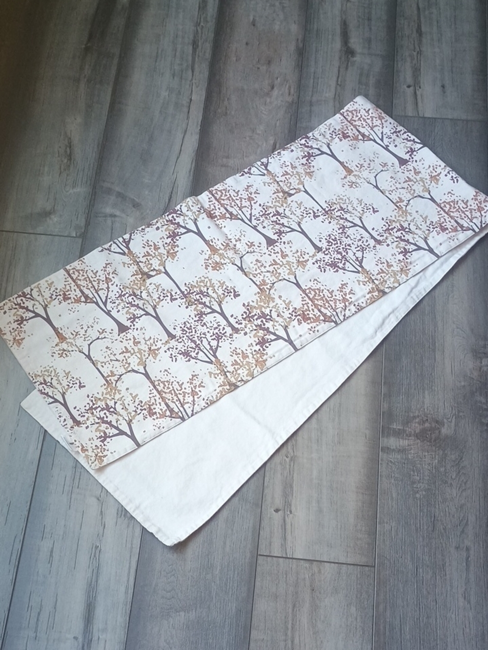 Able Tree Pattern Table Runner in White, Brown, Gold